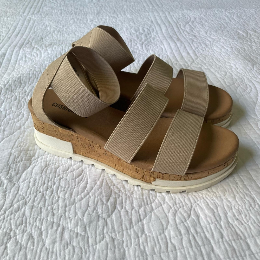 Cushionaire Sandals